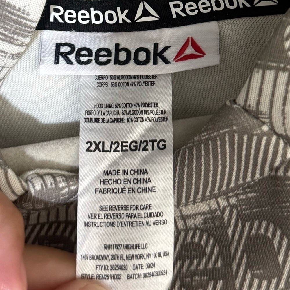 Reebok Men's Momentum Driftwood Print Long-Sleeve Hoodie - Picture 5 of 5